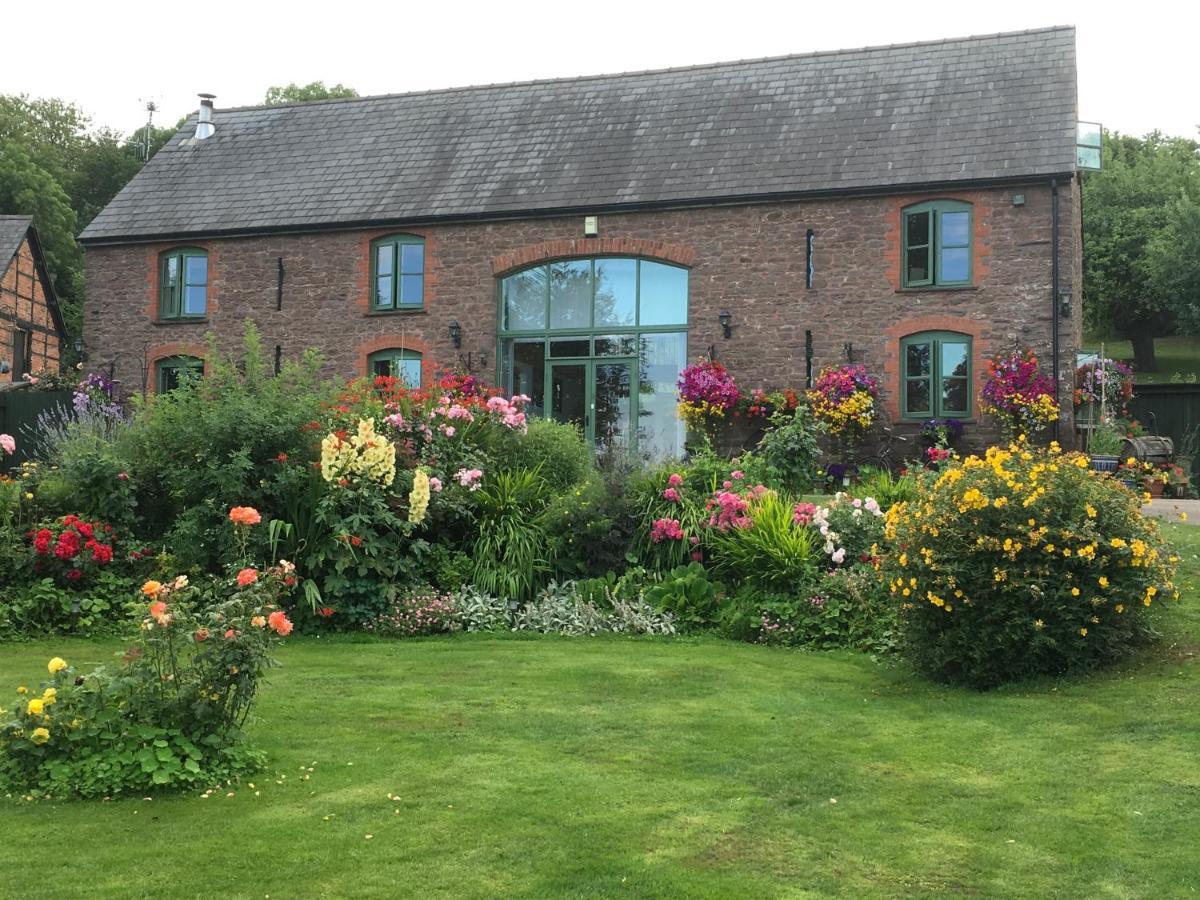Apartamento The Bees Knees @ Redhill Grange Monmouth Exterior foto